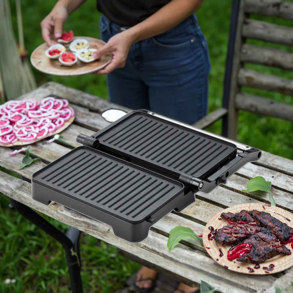 Versatility and User-Friendly Design of the Contact Grill